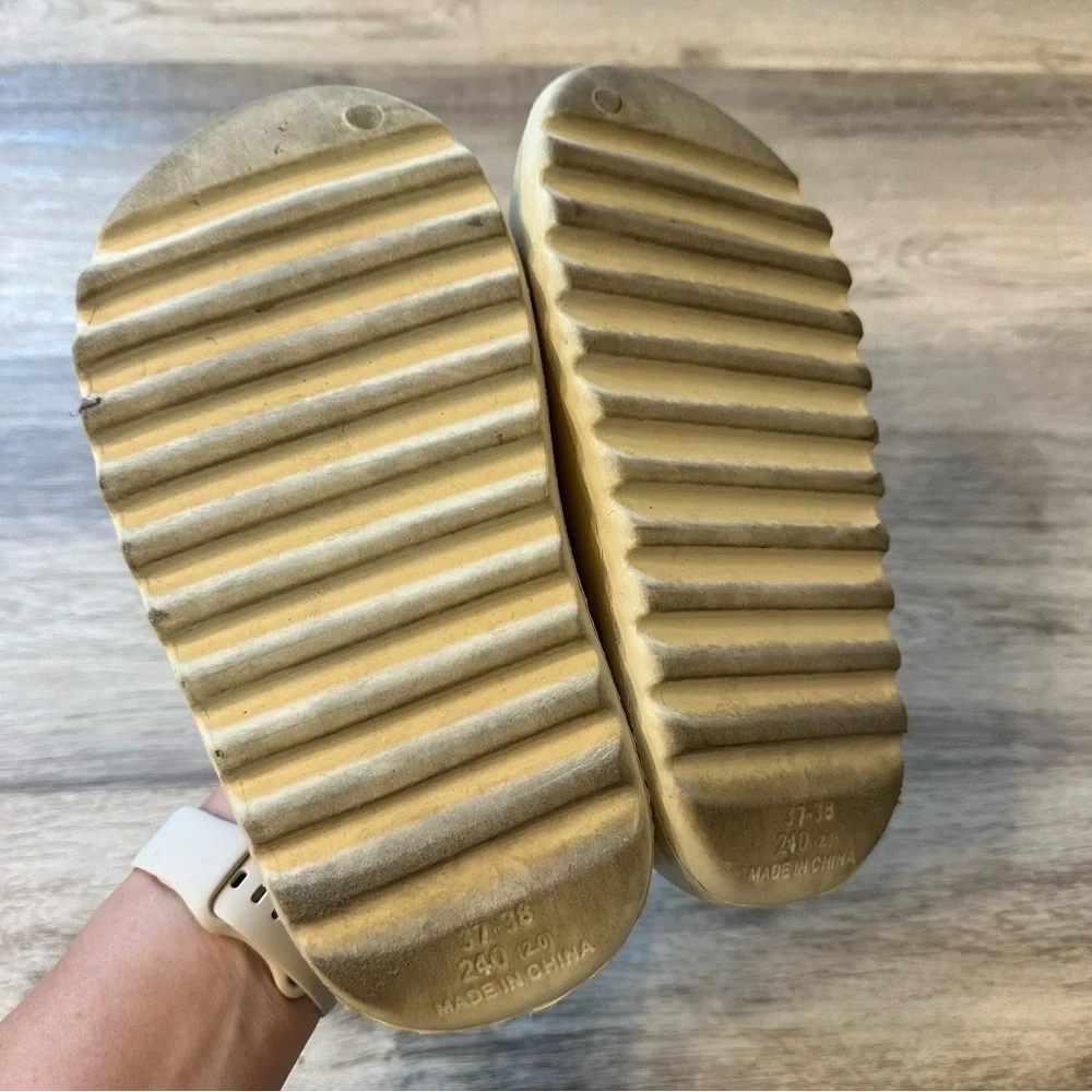 Girls Cream Platform Slides Size 3-4 Chunky Summer Sandals Cute